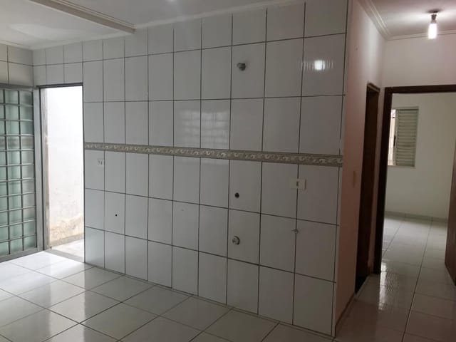 Casa com 144m² 2 quartos e 1 banheiro, à venda, no bairro Jardim Ana Rosa em Taubaté