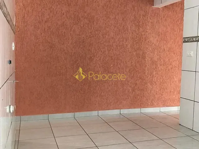 Casa com 144m² 2 quartos e 1 banheiro, à venda, no bairro Jardim Ana Rosa em Taubaté