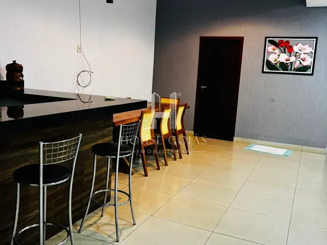 Casa com 270m² 3 quartos e 2 banheiros, à venda, no bairro Moinho dos Ventos em Goiânia