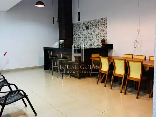 Casa com 270m² 3 quartos e 2 banheiros, à venda, no bairro Moinho dos Ventos em Goiânia