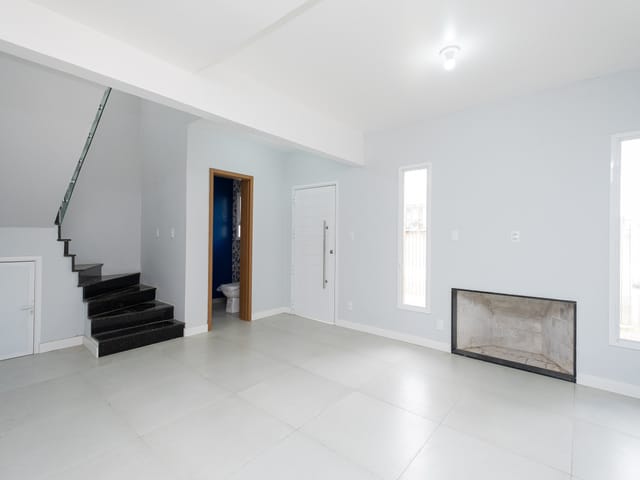 Casa com 129m² 3 quartos e 2 banheiros, à venda, no bairro Laranjal em Pelotas