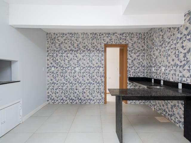 Casa com 129m² 3 quartos e 2 banheiros, à venda, no bairro Laranjal em Pelotas