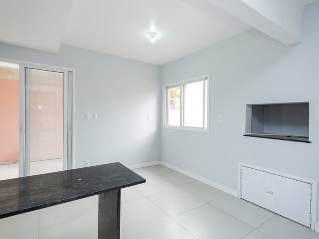 Casa com 129m² 3 quartos e 2 banheiros, à venda, no bairro Laranjal em Pelotas