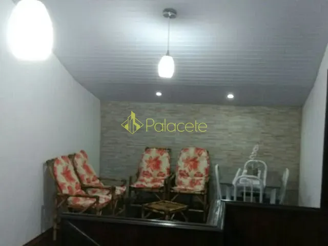 Casa com 300m² 5 quartos e 3 banheiros, à venda, no bairro Moreira César em Pindamonhangaba