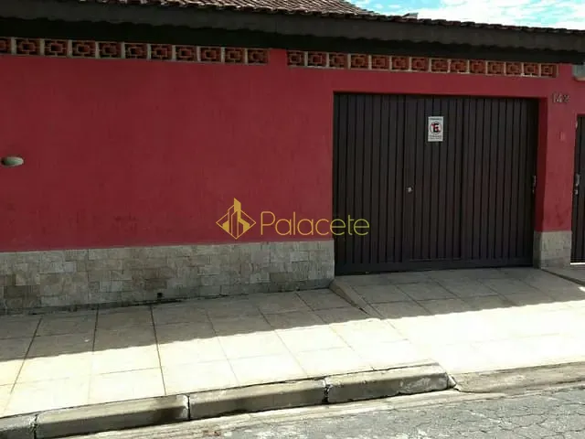 Casa com 300m² 5 quartos e 3 banheiros, à venda, no bairro Moreira César em Pindamonhangaba