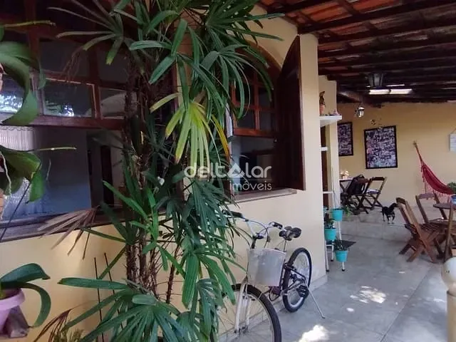 Casa com 157m² 3 quartos e 1 banheiro, à venda, no bairro Planalto em Belo Horizonte