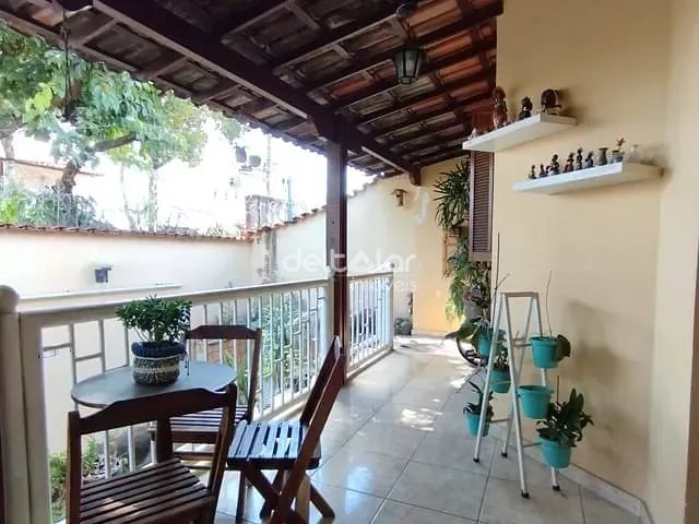 Casa com 157m² 3 quartos e 1 banheiro, à venda, no bairro Planalto em Belo Horizonte