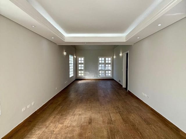 Casa com 498m² 4 quartos e 5 banheiros, à venda, no bairro Cidade Jardim em Jacareí