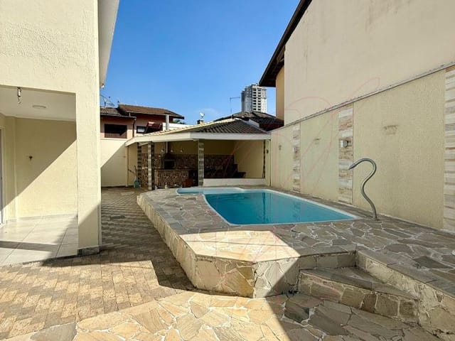 Casa com 498m² 4 quartos e 5 banheiros, à venda, no bairro Cidade Jardim em Jacareí