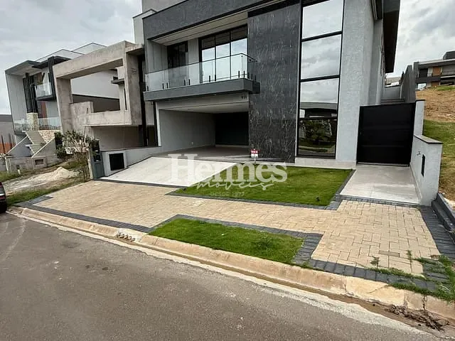 Casa com 300m² 4 quartos e 6 banheiros, à venda, no bairro Jardim Ypê em Paulínia
