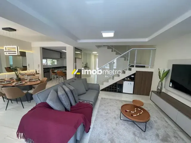 Casa com 277m² 4 quartos e 3 banheiros, à venda, no bairro Alphaville em Campinas