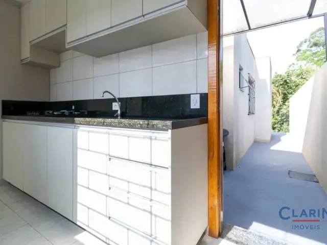 Casa 3 quartos e 2 banheiros, à venda, no bairro VILA SANTA TEREZINHA em Campo Largo