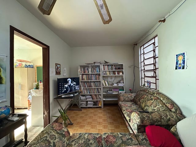 Casa com 552m² 3 quartos e 2 banheiros, à venda, no bairro Areal em Pelotas