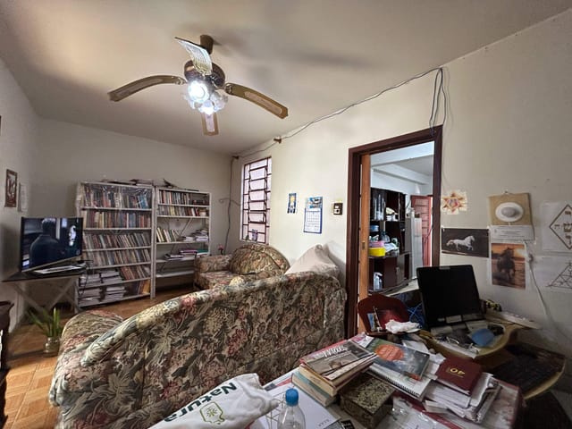 Casa com 552m² 3 quartos e 2 banheiros, à venda, no bairro Areal em Pelotas