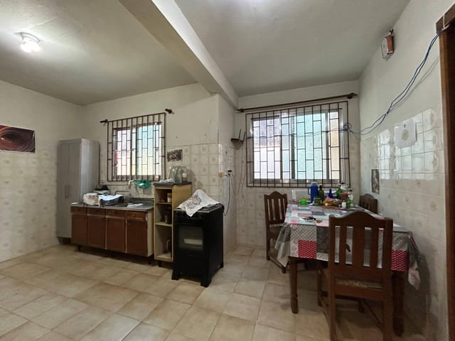 Casa com 552m² 3 quartos e 2 banheiros, à venda, no bairro Areal em Pelotas