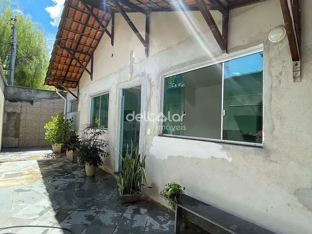 Casa com 410m² 3 quartos e 1 banheiro, à venda, no bairro Etelvina Carneiro em Belo Horizonte