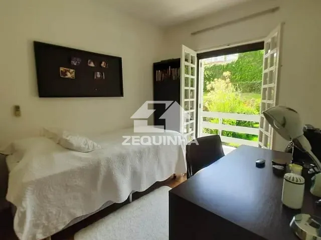 Casa com 725m² 3 quartos e 5 banheiros, à venda, no bairro Alphaville em Santana de Parnaíba