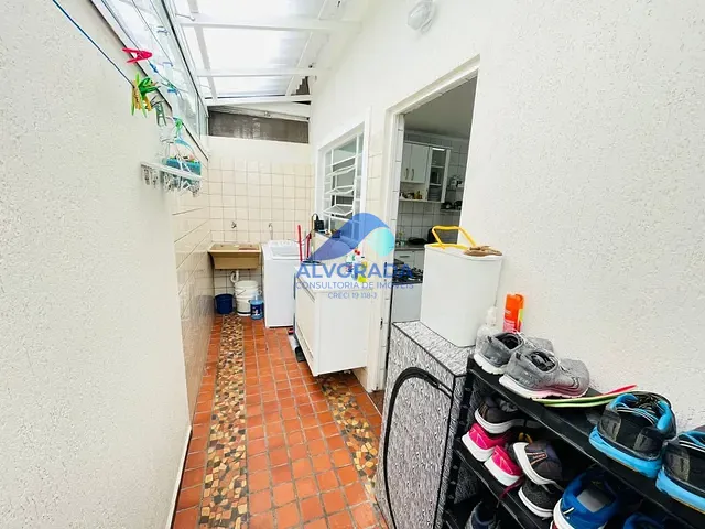 Casa com 150m² 2 quartos e 1 banheiro, à venda, no bairro Jardim das Indústrias em São José dos Campos