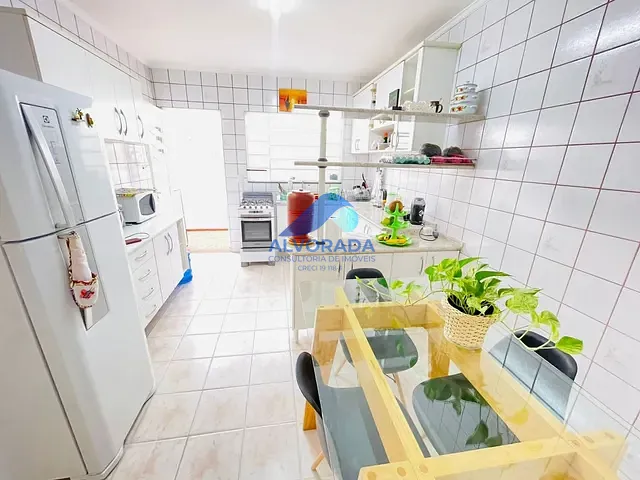 Casa com 150m² 2 quartos e 1 banheiro, à venda, no bairro Jardim das Indústrias em São José dos Campos
