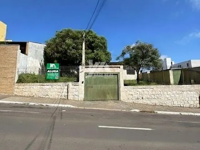 Casa para alugar, no bairro Centro em Guarapuava