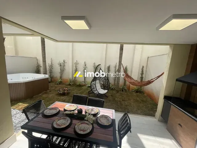 Casa com 254m² 4 quartos e 3 banheiros, à venda, no bairro Alphaville em Campinas