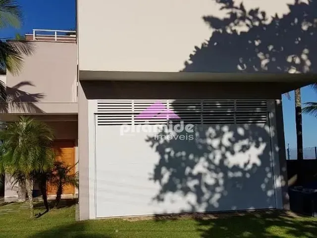 Casa com 630m² 4 quartos e 5 banheiros, à venda ou para alugar, no bairro Praia do Sapê em Ubatuba