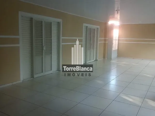Casa 3 quartos e 3 banheiros, à venda, no bairro Uvaranas em Ponta Grossa