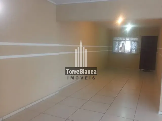 Casa 3 quartos e 3 banheiros, à venda, no bairro Uvaranas em Ponta Grossa