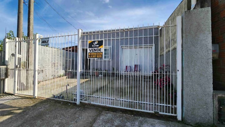Casa à venda, jardim america, Capão do Leão, RS, com 2 Dormitorios, cozinha, garagem, pátio e churrsqueira