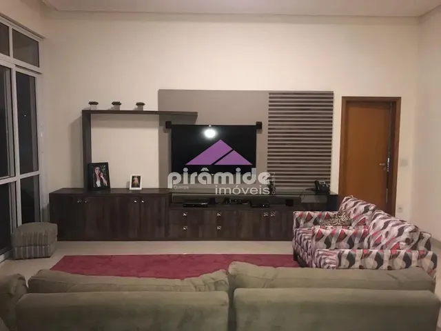 Casa com 3300m² 3 quartos e 3 banheiros, à venda, no bairro Jardim Caçapava em Caçapava