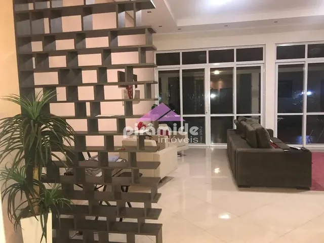 Casa com 3300m² 3 quartos e 3 banheiros, à venda, no bairro Jardim Caçapava em Caçapava