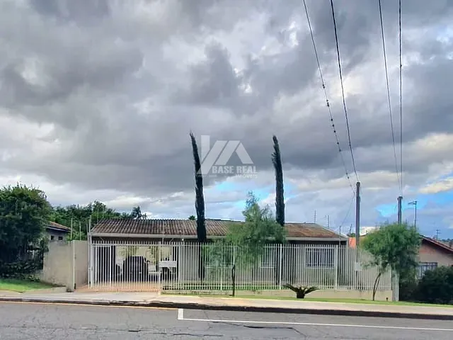Casa com 200m² 4 quartos e 3 banheiros, à venda, no bairro Oficinas em Ponta Grossa