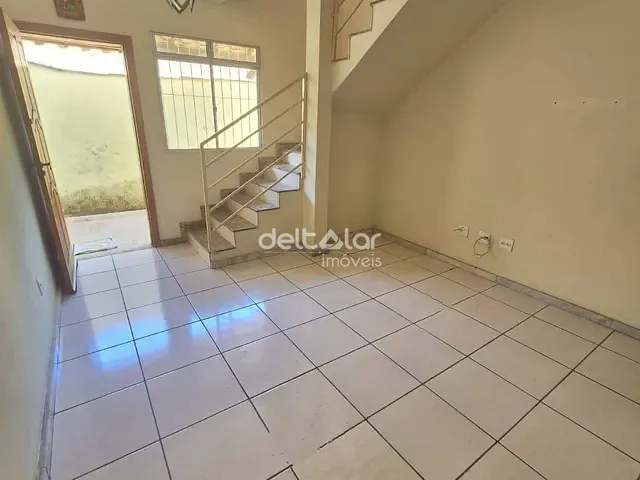 Casa com 55m² 2 quartos e 2 banheiros, à venda, no bairro Jardim Leblon/Céu Azul em Belo Horizonte