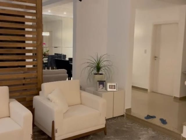 Casa com 360m² 5 quartos e 4 banheiros, à venda, no bairro Jardim das Colinas em São José dos Campos