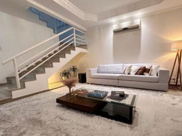 Casa com 360m² 5 quartos e 4 banheiros, à venda, no bairro Jardim das Colinas em São José dos Campos