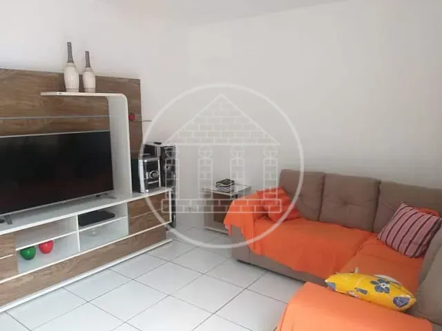 Casa com 300m² 2 quartos e 2 banheiros, à venda, no bairro Cantinho do Céu em São Paulo