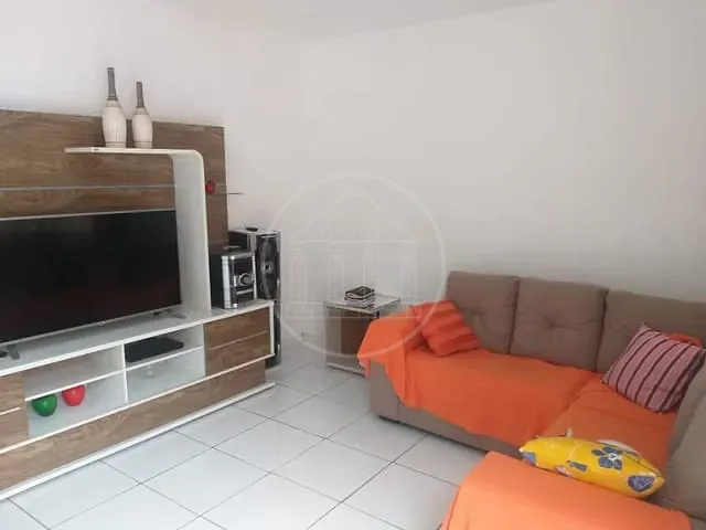 Casa com 300m² 2 quartos e 2 banheiros, à venda, no bairro Cantinho do Céu em São Paulo