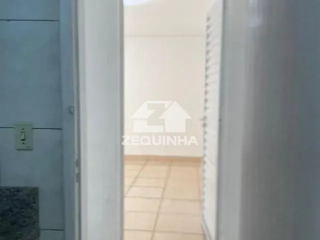 Casa com 60m² 1 quarto e 1 banheiro, para alugar, no bairro Umuarama em Osasco