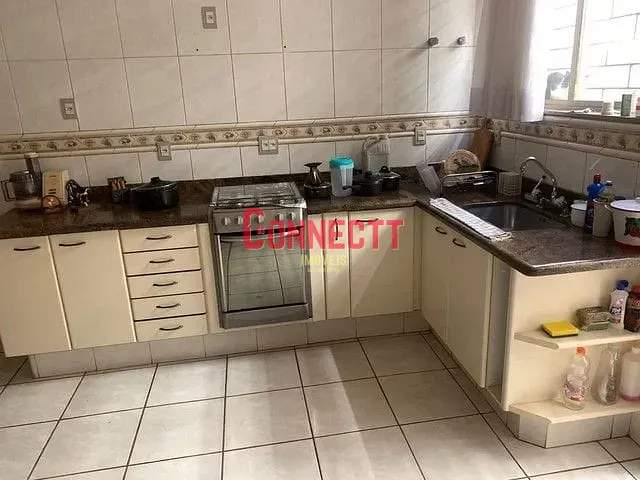 Casa com 250m² 3 quartos e 4 banheiros, à venda, no bairro Planalto Verde em Ribeirão Preto