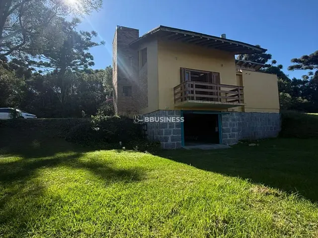 Casa 2 quartos e 2 banheiros, à venda, no bairro São Pedro da Terceira Légua em Caxias do Sul