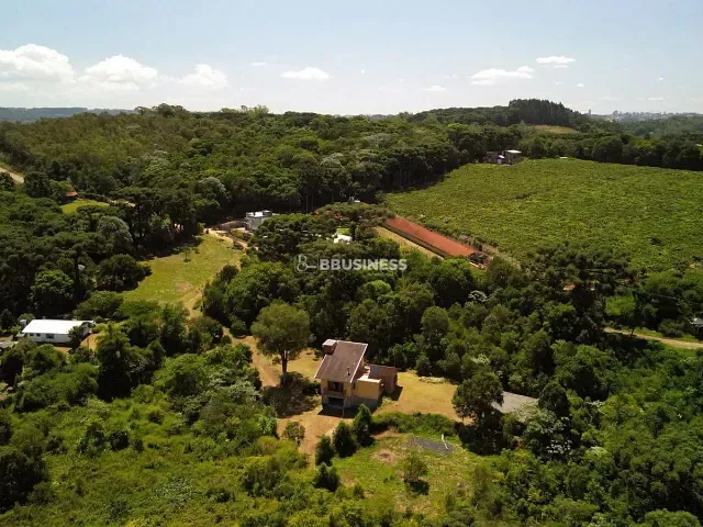 Casa 2 quartos e 2 banheiros, à venda, no bairro São Pedro da Terceira Légua em Caxias do Sul