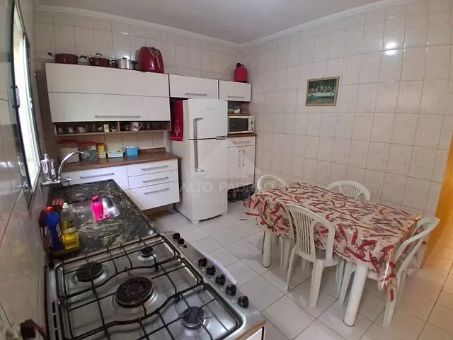 Casa com 107m² 3 quartos e 2 banheiros, à venda, no bairro Jardim Estrela em Mauá