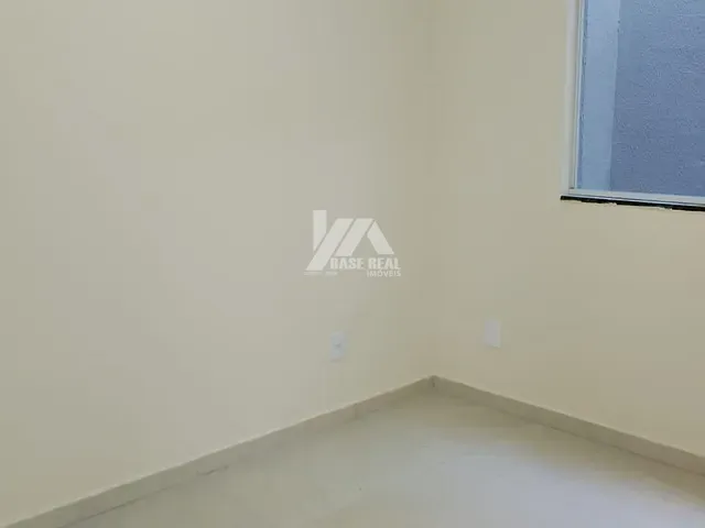 Casa com 150m² 3 quartos e 1 banheiro, à venda, no bairro Cará-cará em Ponta Grossa
