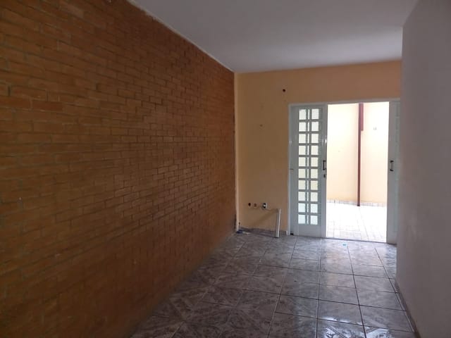 Casa com 375m² 2 quartos e 1 banheiro, à venda, no bairro Centro em Tremembé