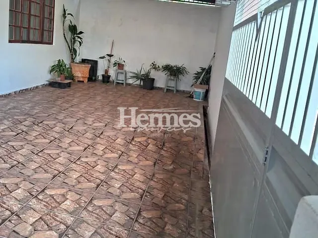 Casa com 250m² 2 quartos e 2 banheiros, à venda, no bairro Parque Bom Retiro em Paulínia