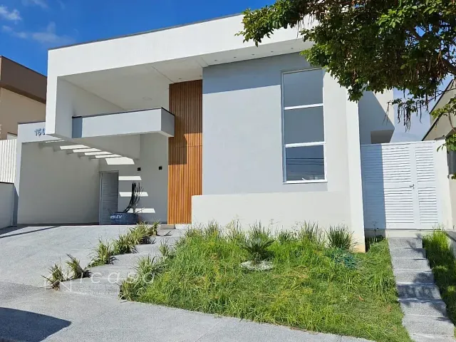 Casa com 300m² 3 quartos e 2 banheiros, à venda, no bairro Condomínio Terras do Vale em Caçapava