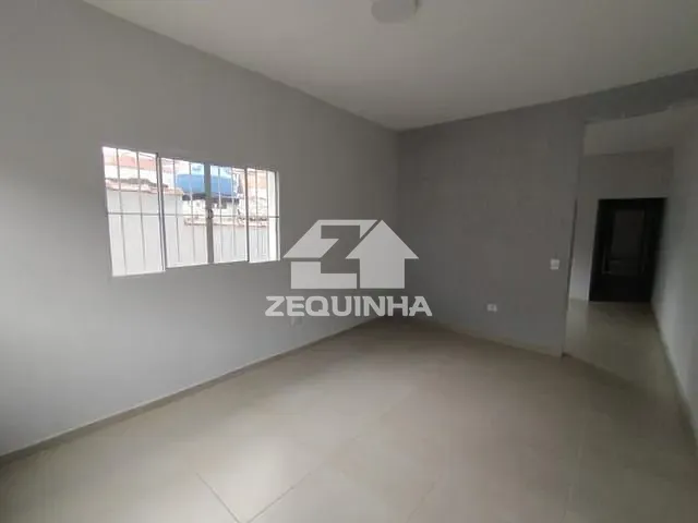 Casa com 60m² 2 quartos e 1 banheiro, para alugar, no bairro Umuarama em Osasco
