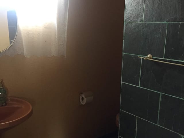 Casa com 300m² 4 quartos e 3 banheiros, à venda, no bairro Residencial Vale das Acácias em Pindamonhangaba