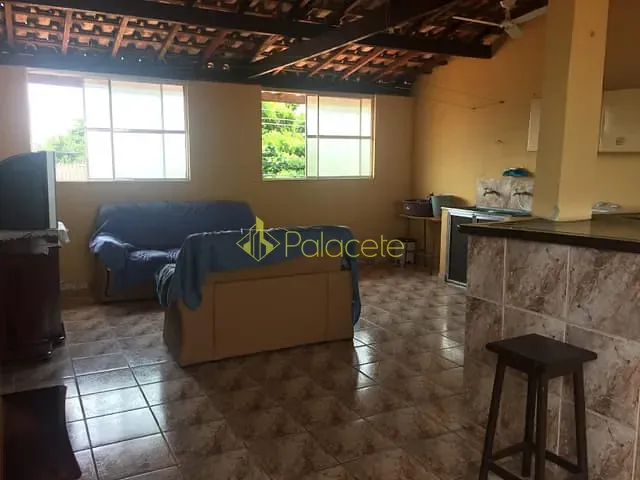 Casa com 300m² 4 quartos e 3 banheiros, à venda, no bairro Residencial Vale das Acácias em Pindamonhangaba
