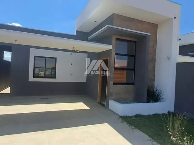Casa com 160m² 3 quartos e 2 banheiros, à venda, no bairro Cará-cará em Ponta Grossa